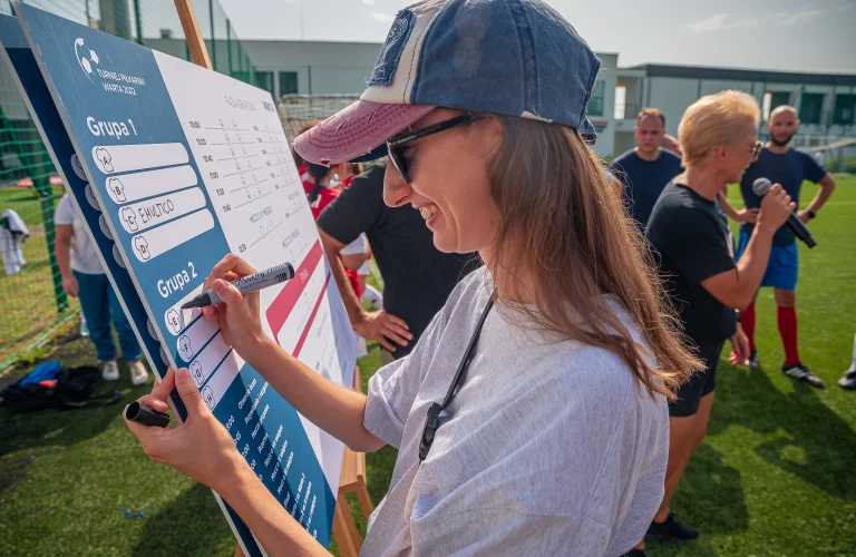 Event z serii Piąty Żywioł Ziemia, gdzie organizator aktualizuje drabinkę pucharową i koordynuje przebieg sportowej rywalizacji.
